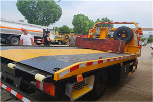 香洲区附近拖车电话号码服务